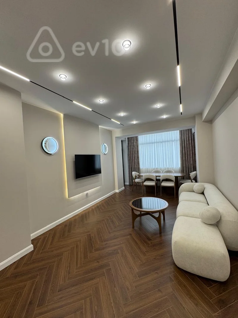 3 otaqlı mənzil, 110 m², Bakı, Ayaz İsmayılov 9-17 — kirayə — Mənzil, Bakı (2)