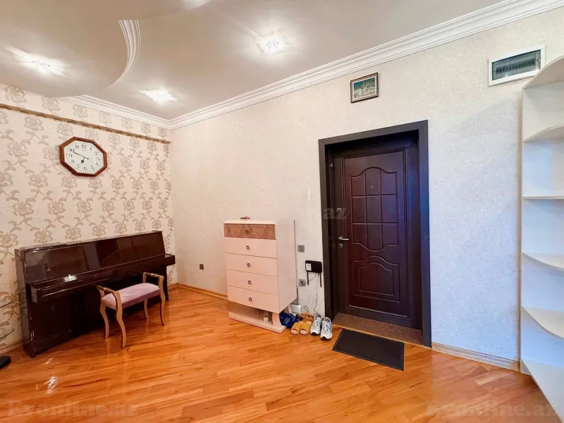 Satılır 3 otaqlı Mənzil Yeni tikili 120 m² Bakı, Yasamal r., İnşaatçılar m — Mənzil, Bakı (4)