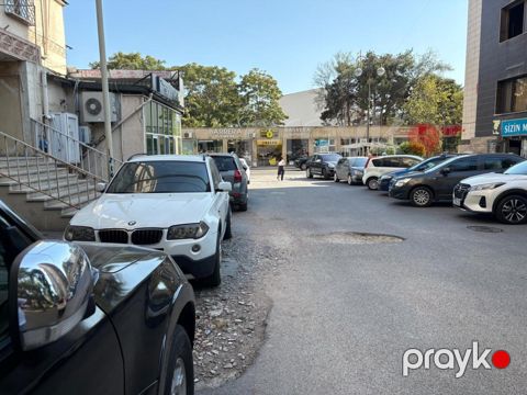 Satılır obyekt 40 m² — Bakı