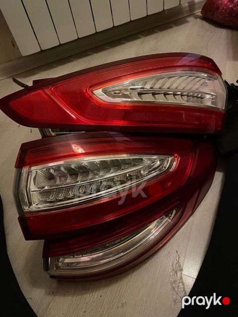 "Ford Fusion" sol işıqları — Bakı