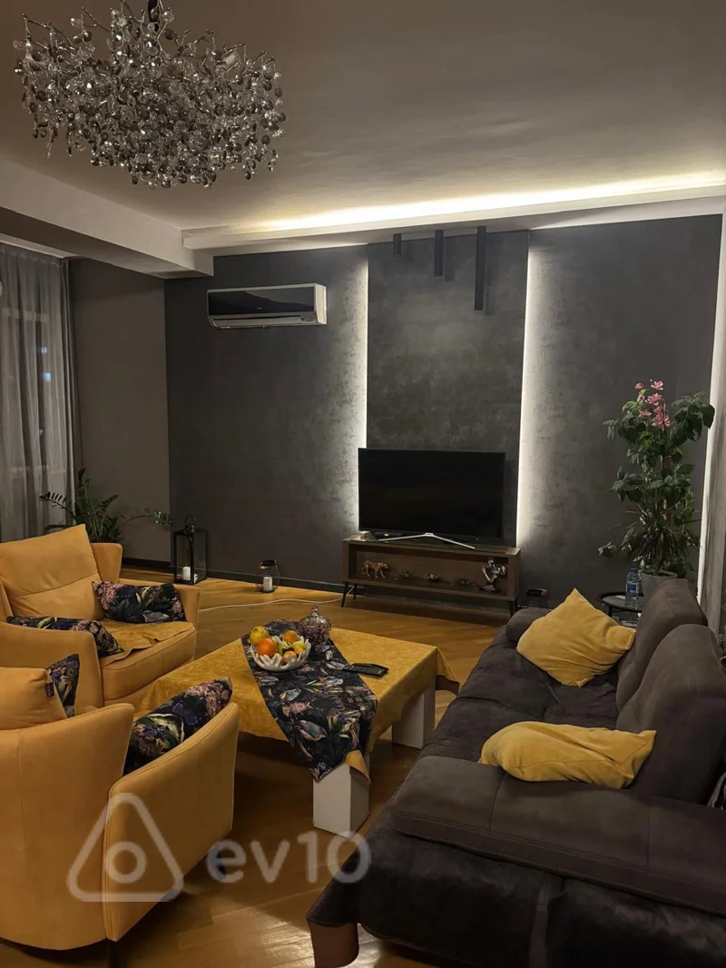 3 otaqlı mənzil, 111 m², Əsəd Əhmədov küçəsi — Bakı