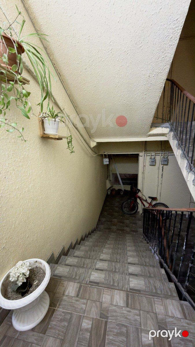 Satılır 1 otaqlı köhnə tikili 45 m² — Mənzil, Bakı (8)