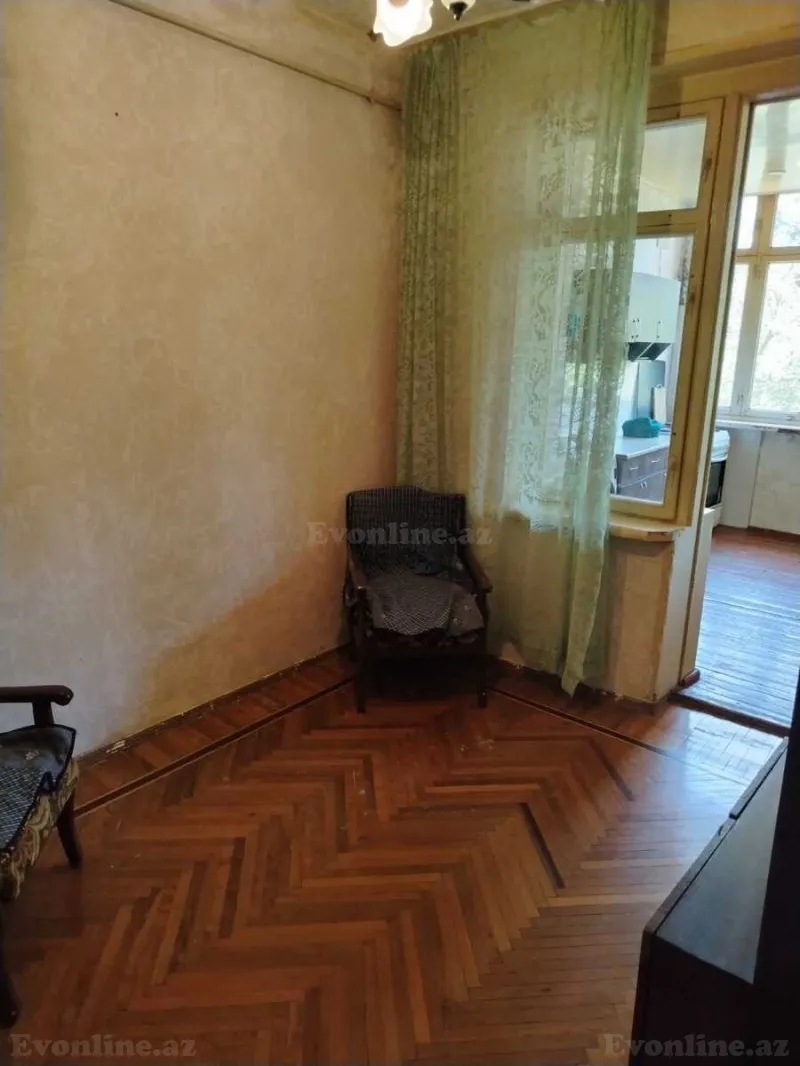 Satılır 3 otaqlı Mənzil Köhnə tikili 80 m² Bakı, Xətai r., Əhmədli m., Əhmədli — Bakı