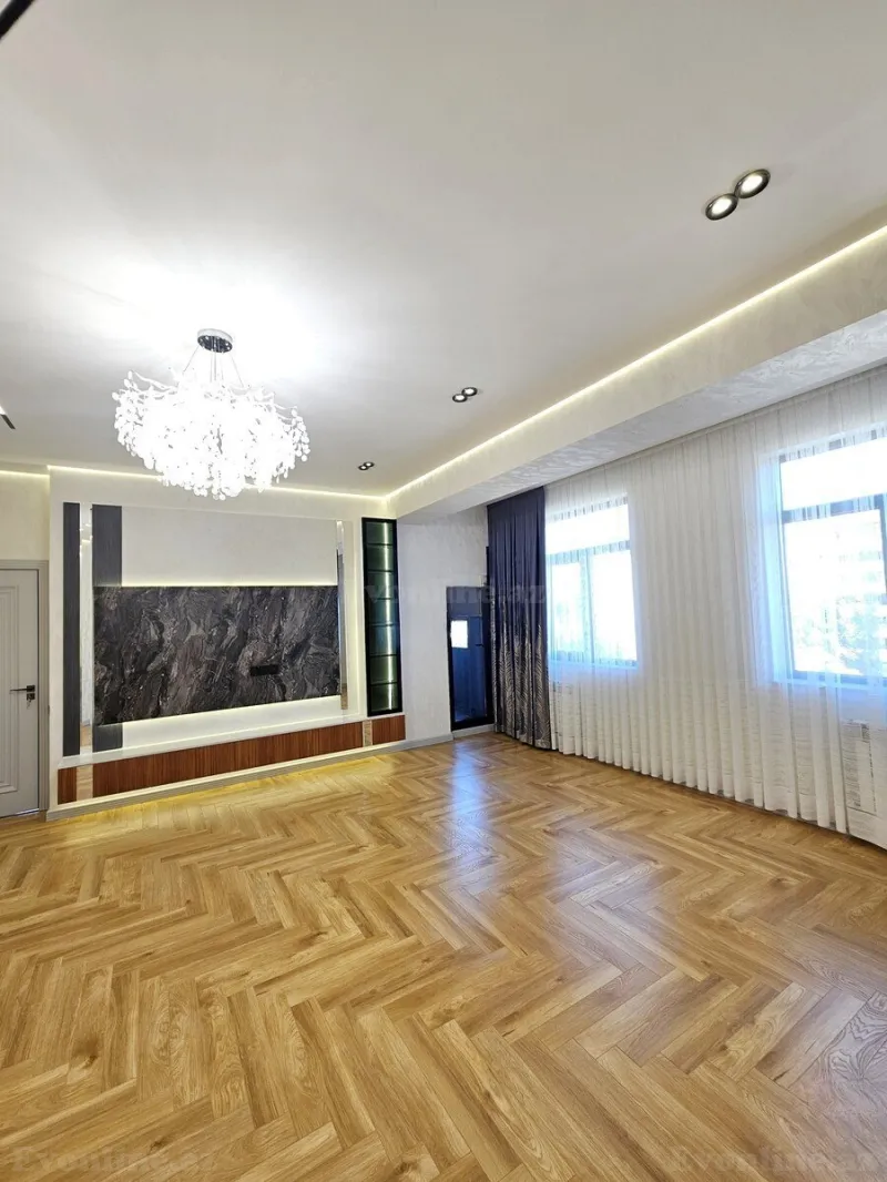 Satılır 4 otaqlı Mənzil Yeni tikili 110 m² Bakı, Nizami r., Neftçilər m — Mənzil, Bakı (3)