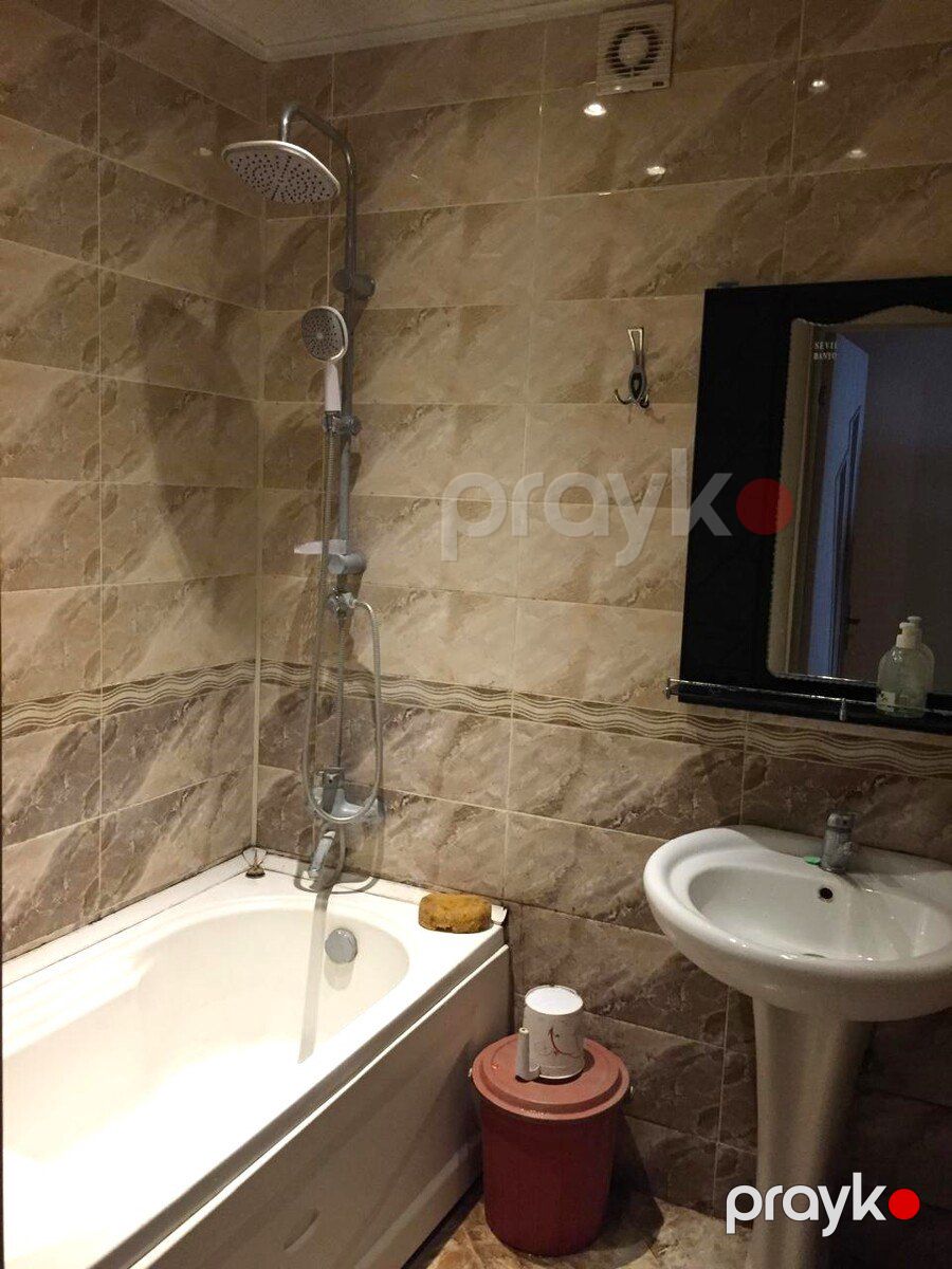 Satılır 2 otaqlı köhnə tikili 65 m² — Mənzil, Bakı (11)