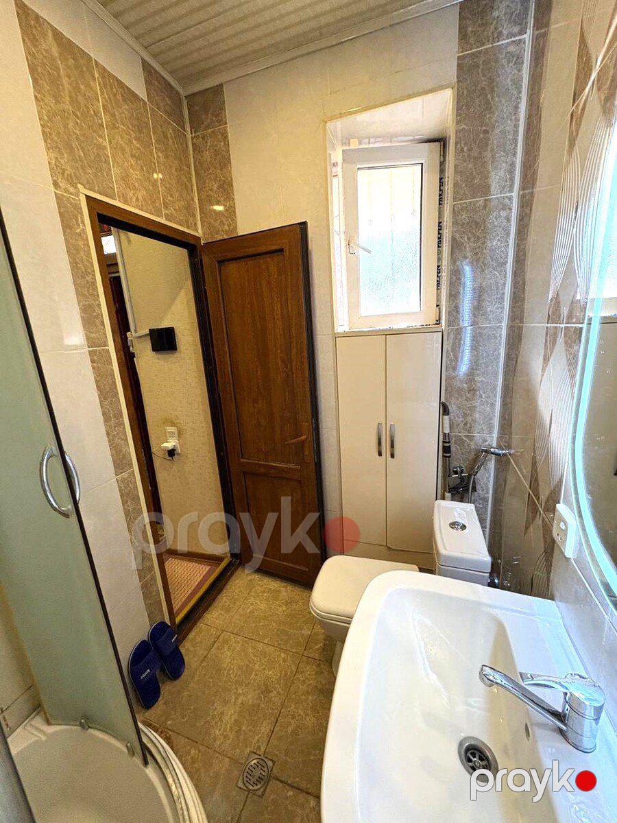 Satılır 2 otaqlı köhnə tikili 68 m² — Mənzil, Bakı (7)