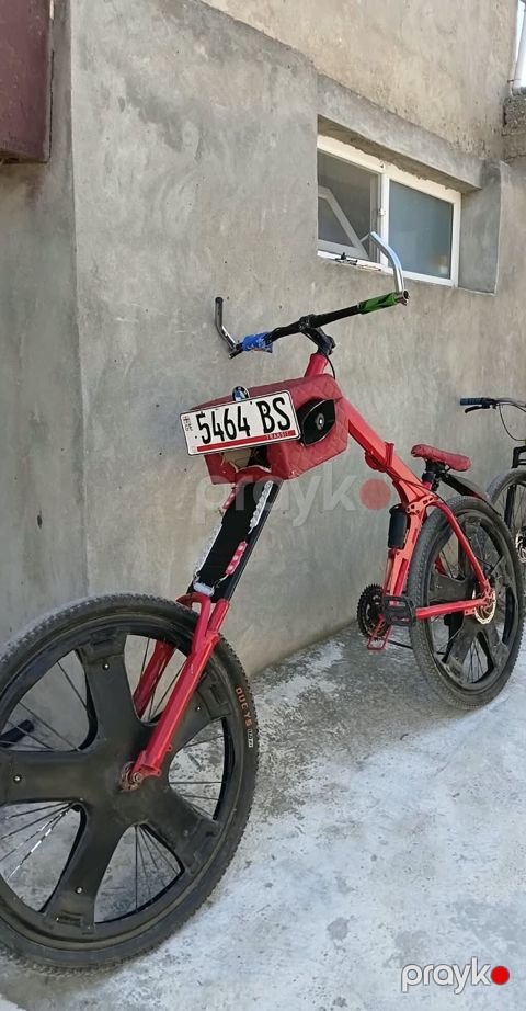 Xüsusi yığma velosipedi usdunde ses sisdemi miqalkasi var - Korpus — Bakı
