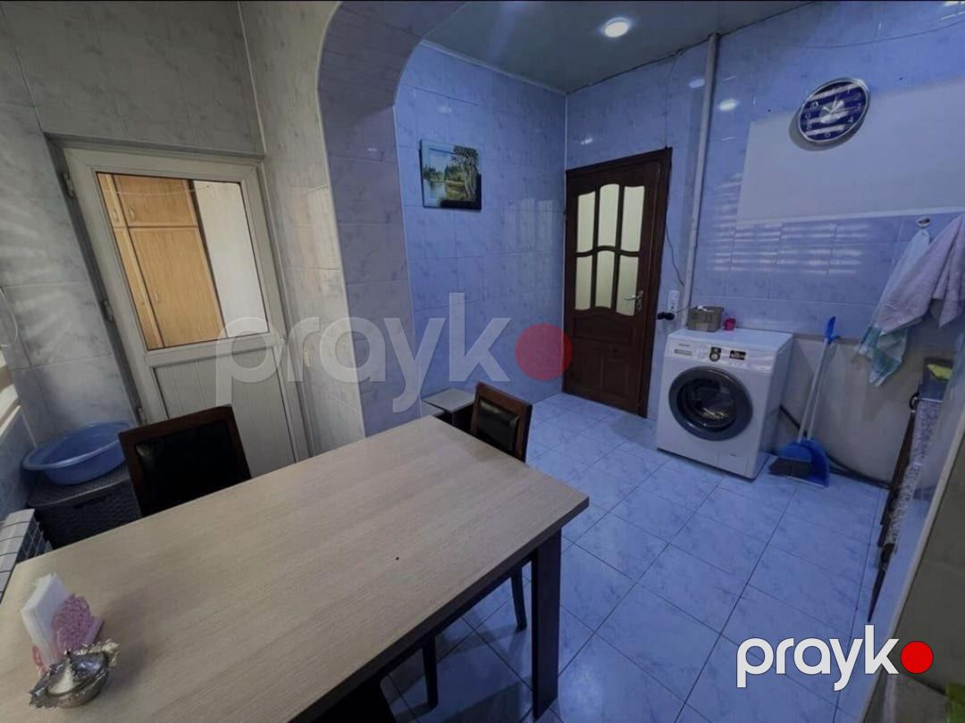 Satılır 4 otaqlı köhnə tikili 112 m² — Mənzil, Bakı (9)