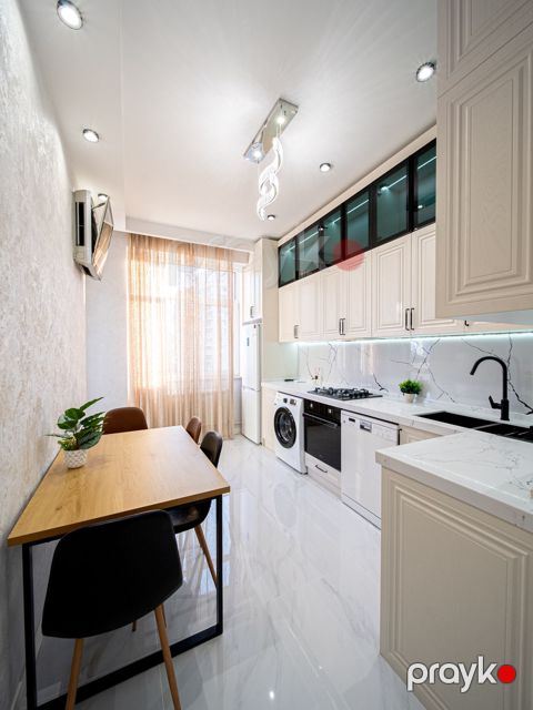 Satılır 3 otaqlı yeni tikili 107 m² — Bakı