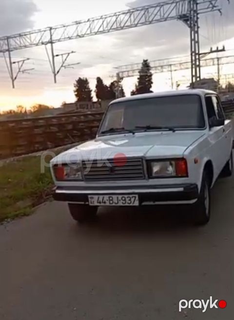 VAZ (Lada) 2107: 1.5 l 2002 il Sedan — Tovuz