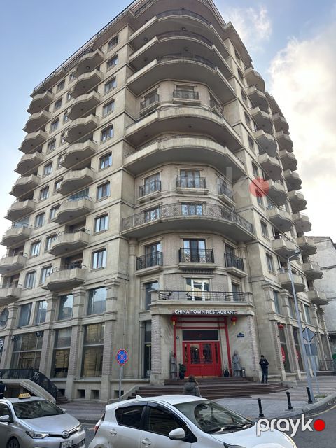 Satılır 4 otaqlı yeni tikili 202 m² — Bakı