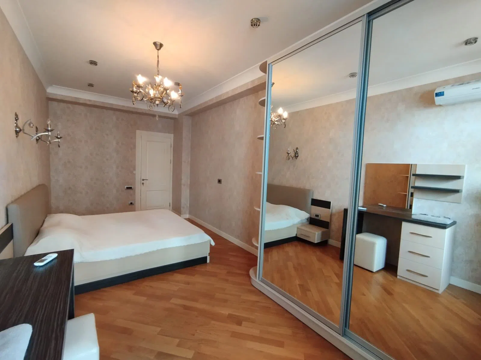 3 otaqlı mənzil 170 m² kirayə verilir — Mənzil, Bakı (5)