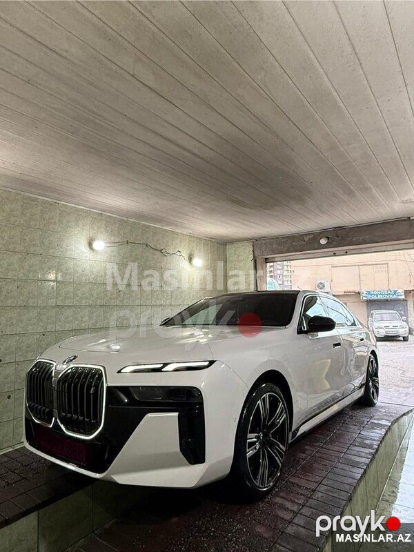 Mercedes Butun modeller, 2022 il — Minik avtomobili icarəsi, Bakı (2)