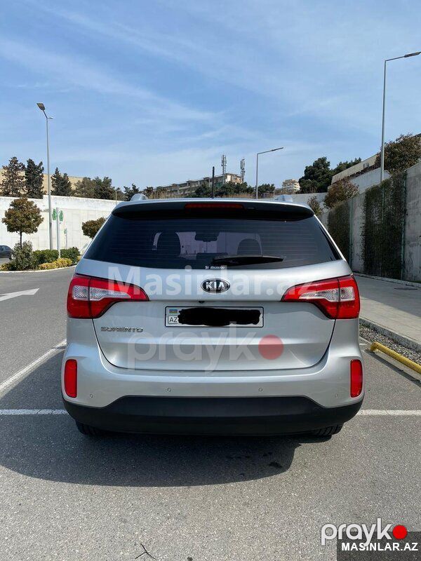 Kia Sorento — Minik avtomobili icarəsi, Bakı (4)
