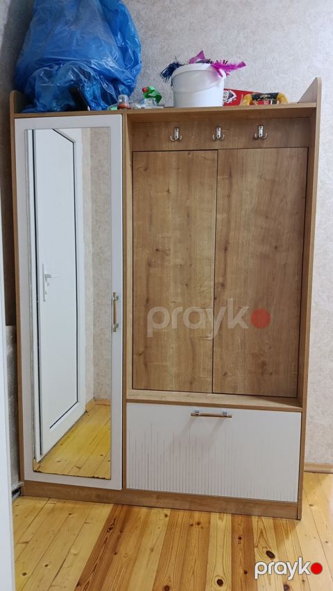 İşlənmiş, 3 qapılı, Güzgülü, Açılan, Düz dolab — Saray