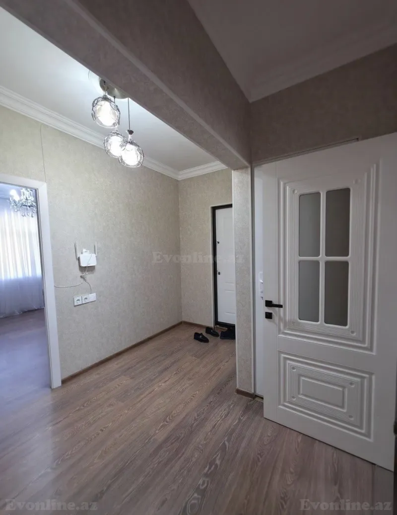 Satılır 3 otaqlı Mənzil Köhnə tikili 90 m² Bakı, Sabunçu r., Bakıxanov — Bakı