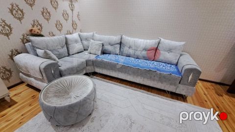 Künc divan satılır satılır. Qiyməti 500 manat. Ünvan Türkan — Bakı