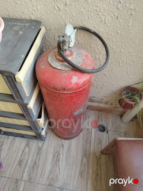Qaz balonu və reduktor - Metal korpuslu, vertikal tip qaz balonu