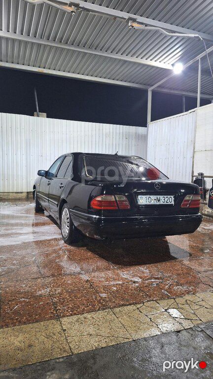 Mercedes E 320, 3.2 L, 1995 il, 320 000 km — Avtomobillər, Quba (10)