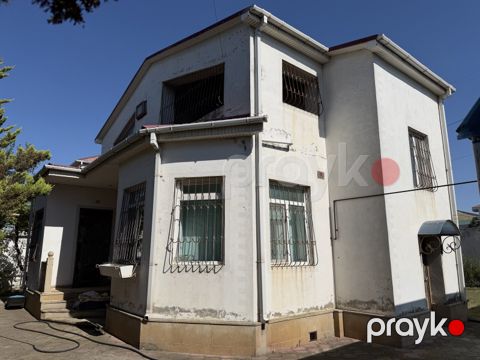Satılır 4 otaqlı həyət evi/bağ evi 120 m² — Bakı