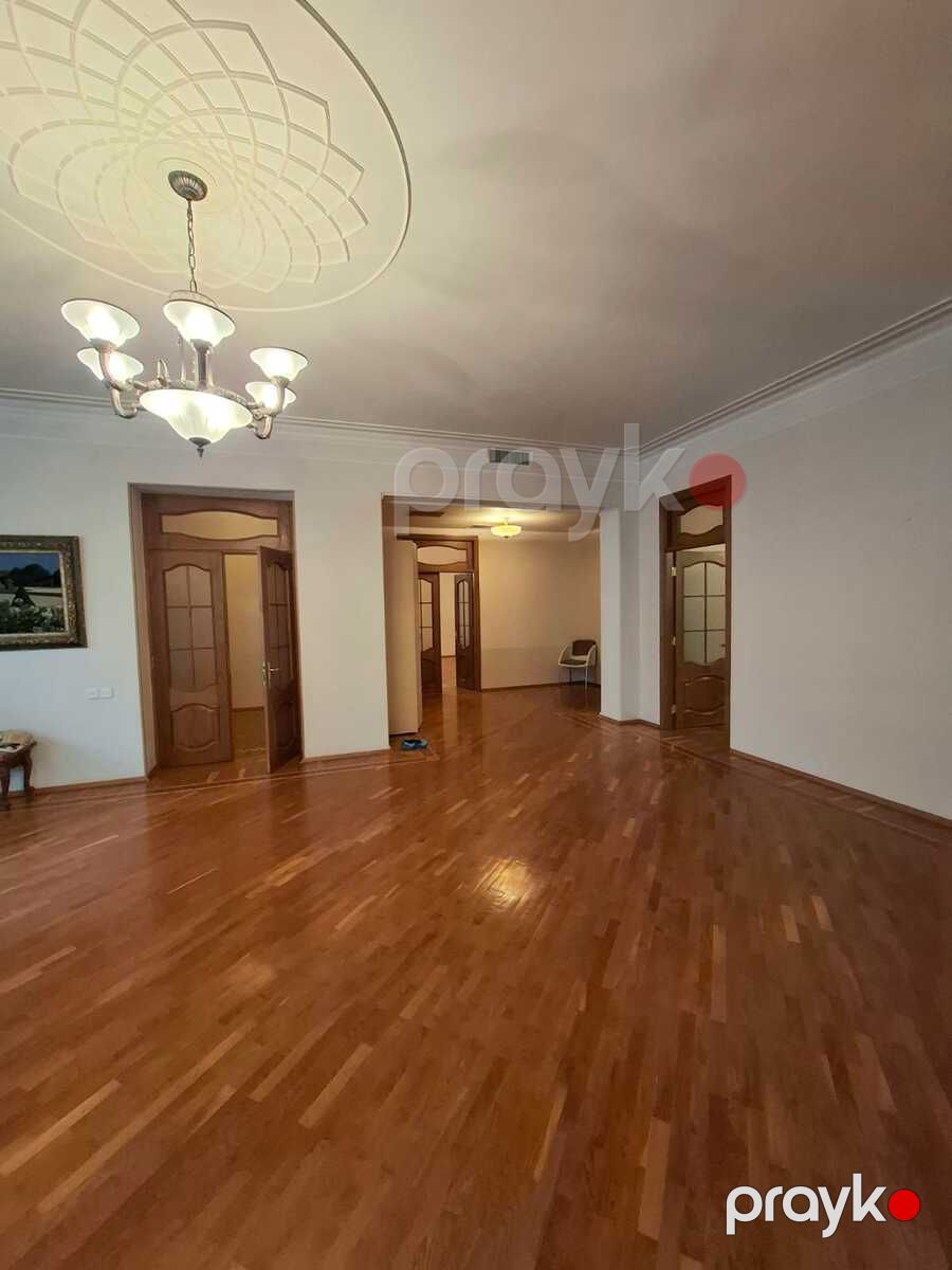 Satılır 5 otaqlı həyət evi/bağ evi 700 m² — Ev, villa, Bakı (4)