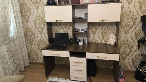 Yazi masasi 180 azn Hundurluyu 1.65 eni 1.60 Badamdar lale 2 kod — Min bir xirdavat dunyasi — Furniture