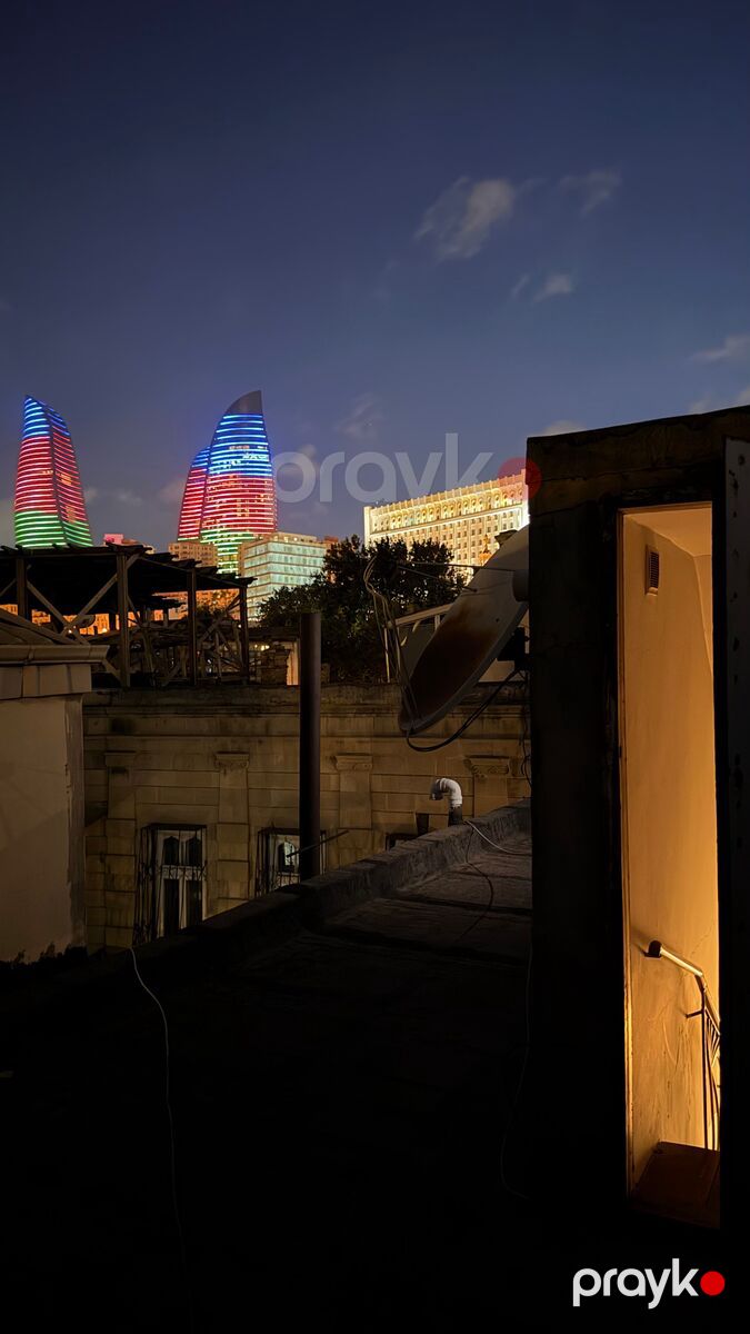 Satılır 5 otaqlı həyət evi/bağ evi 200 m² — Ev, villa, Bakı (2)