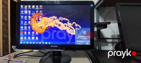 2 Monitor tam işlək heçbir problemi yoxdu 1 ədəd sitem blok üsdündə — Digah