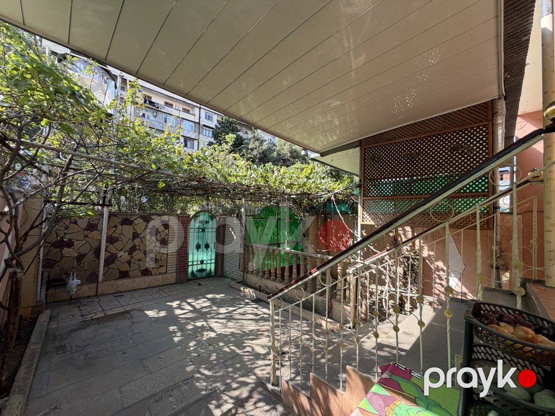 Satılır 4 otaqlı həyət evi/bağ evi 200 m² — Ev, villa, Bakı (7)