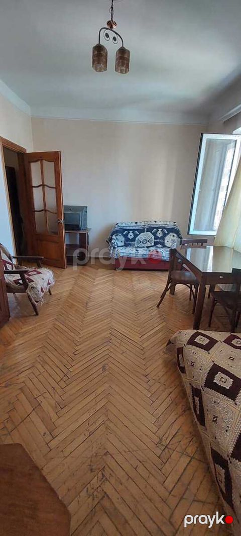 Satılır 2 otaqlı köhnə tikili 60 m² — Bakı