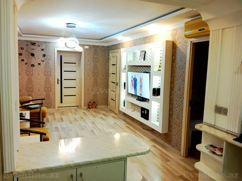 Kirayə verilir 3 otaqlı Mənzil Köhnə tikili 54 m² Bakı, Yasamal r., İnşaatçılar m — Bakı