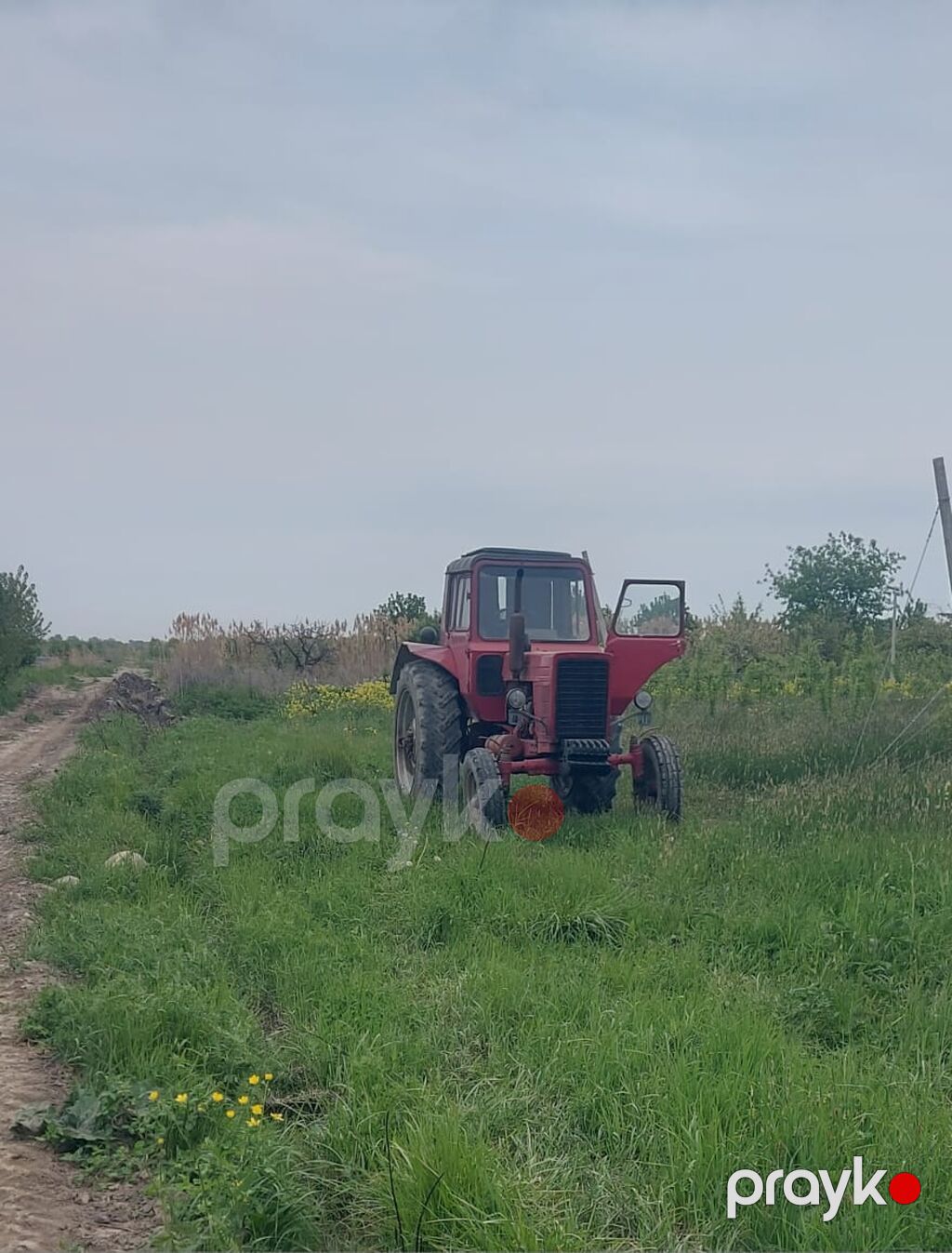 Qırmızı MTZ tipli təkərli traktor - Kabinli, ön dar təkərli — Traktorlar, Quba (4)