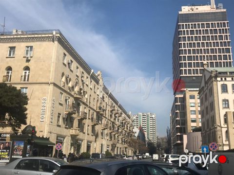 İcarəyə verilir 2 otaqlı köhnə tikili 60 m² — Bakı
