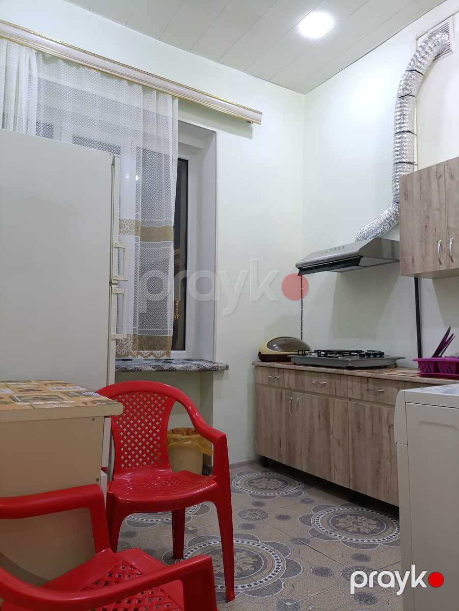 İcarəyə verilir 2 otaqlı köhnə tikili 72 m² — Mənzil, Bakı (9)