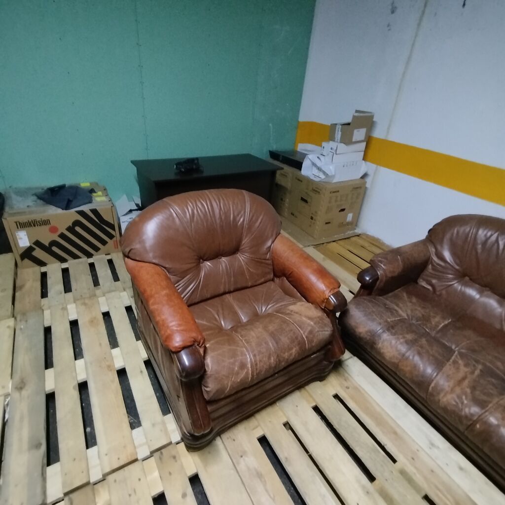 Klassik üslubda dəri mebel dəsti - Tərkib: 3 yerlik divan + 2 ədəd — Yumşaq mobilya dəstləri, Bakı (3)