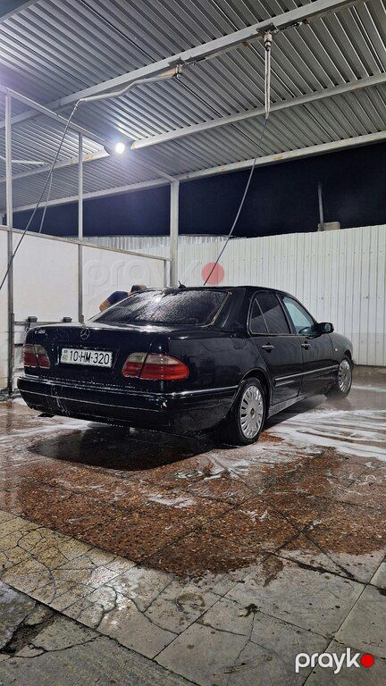Mercedes E 320, 3.2 L, 1995 il, 320 000 km — Avtomobillər, Quba (2)