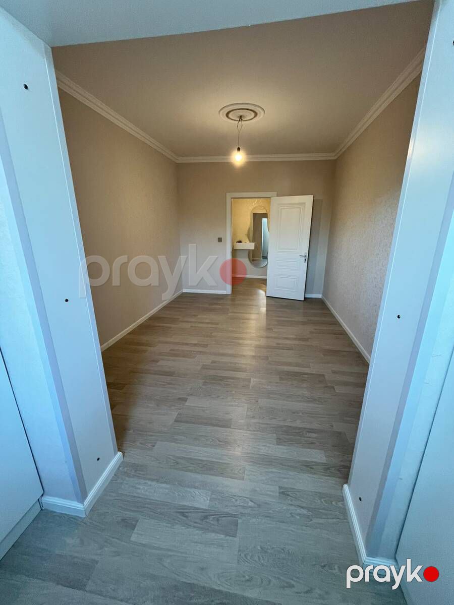 Satılır 2 otaqlı köhnə tikili 65 m² — Mənzil, Bakı (6)