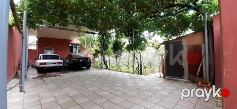 Satılır 4 otaqlı həyət evi/bağ evi 120 m² — Bakı