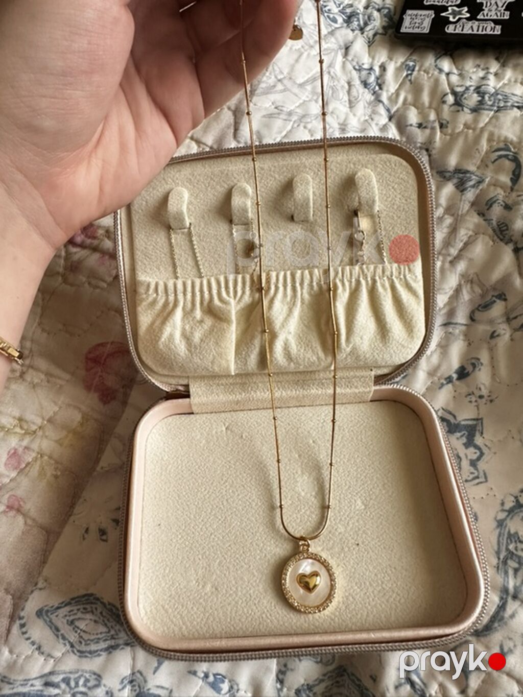 Kulon, Sarı qızıl — Dəbilqə, Bakı (2)