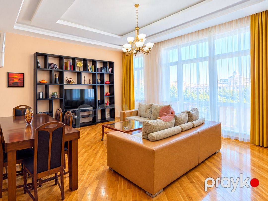 Satılır 4 otaqlı köhnə tikili 135 m² — Mənzil, Bakı (2)