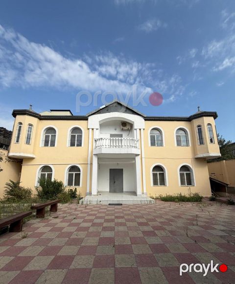 Satılır 10 otaqlı həyət evi/bağ evi 390 m² — Bakı