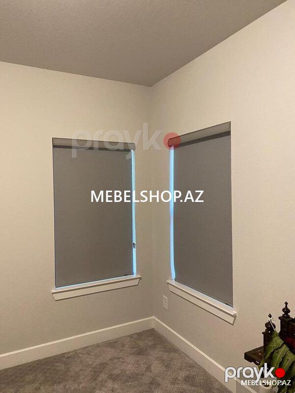 Stor jalüz pərdəler — Pəncərələr, qapılar, balkonlar, Bakı (3)