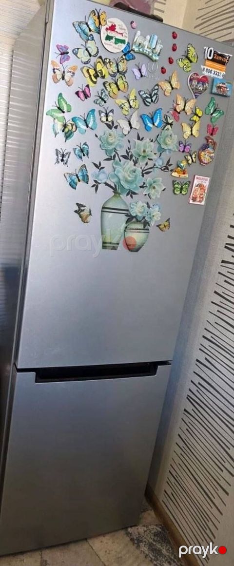 Indesit soyuducu 300 azn Tek deffekti buzluqdaki siyirmelerinin — Digah