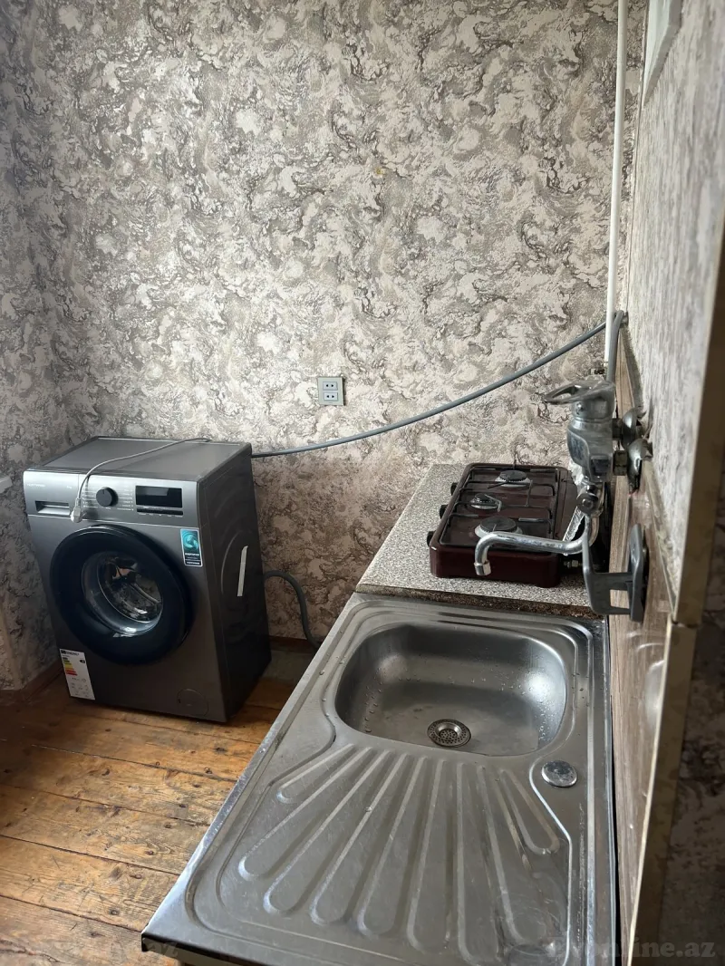 Kirayə verilir 1 otaqlı Mənzil Köhnə tikili 40 m² Bakı, Nizami r — Bakı