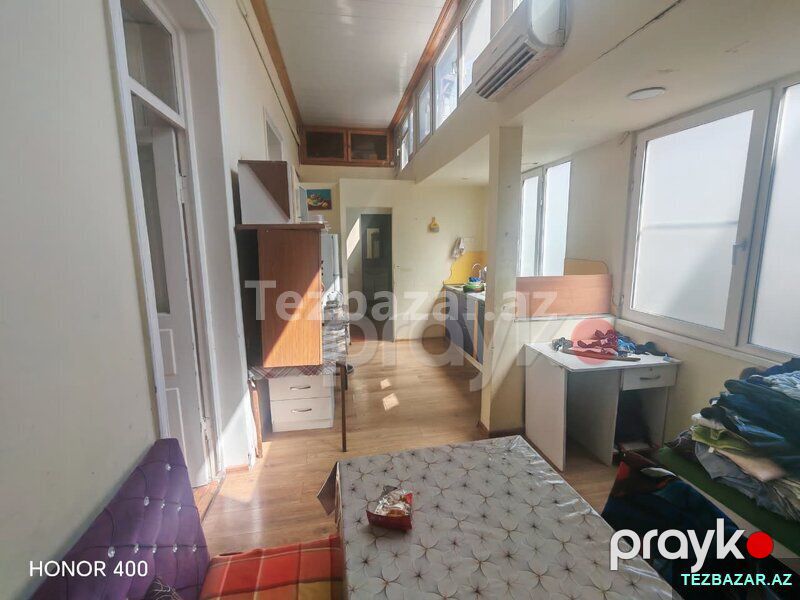 Xaqani Ticarət Mərkəzinin qarşısında — Mənzil, Bakı (5)