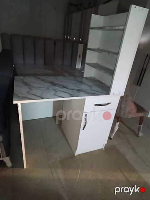 Manikur stolu 70 azn Sumqayit lale 2 kod 18 — Bakı