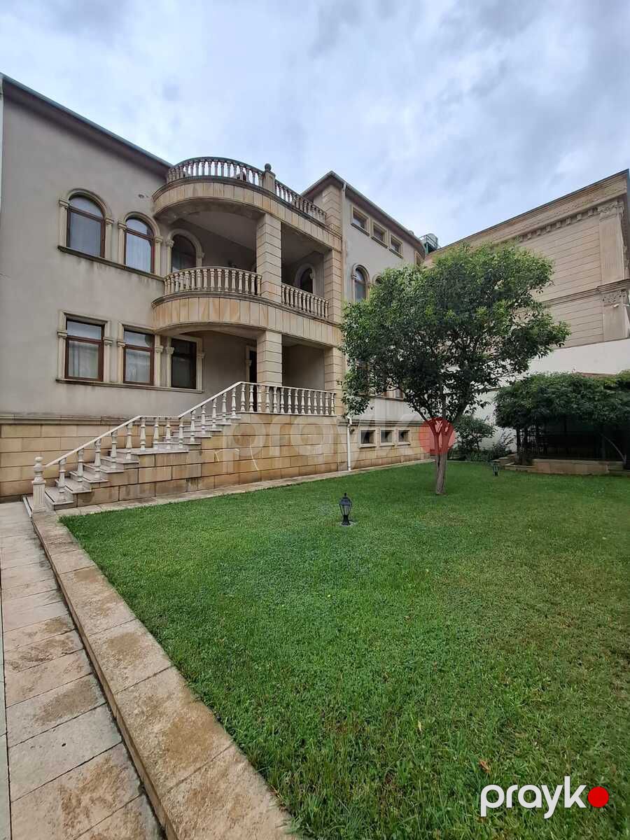 Satılır 5 otaqlı həyət evi/bağ evi 700 m² — Ev, villa, Bakı (2)