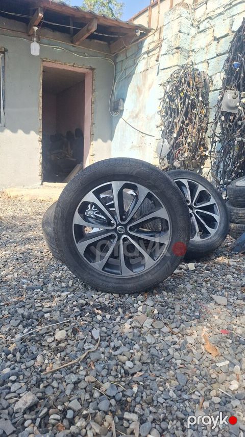 Nissan Qaşqay 2012 təkərləri 235/55 R18 — Bakı
