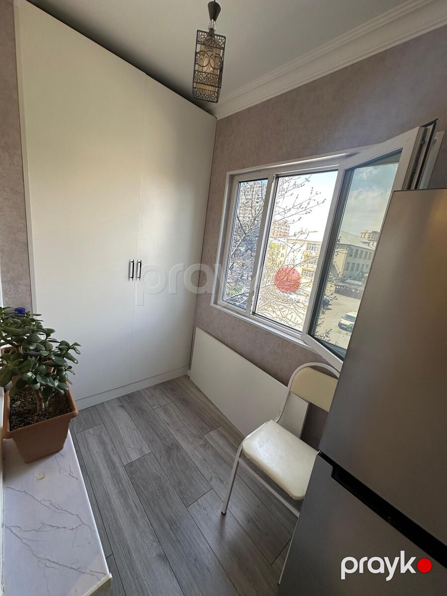 Satılır 2 otaqlı köhnə tikili 60 m² — Mənzil, Bakı (8)