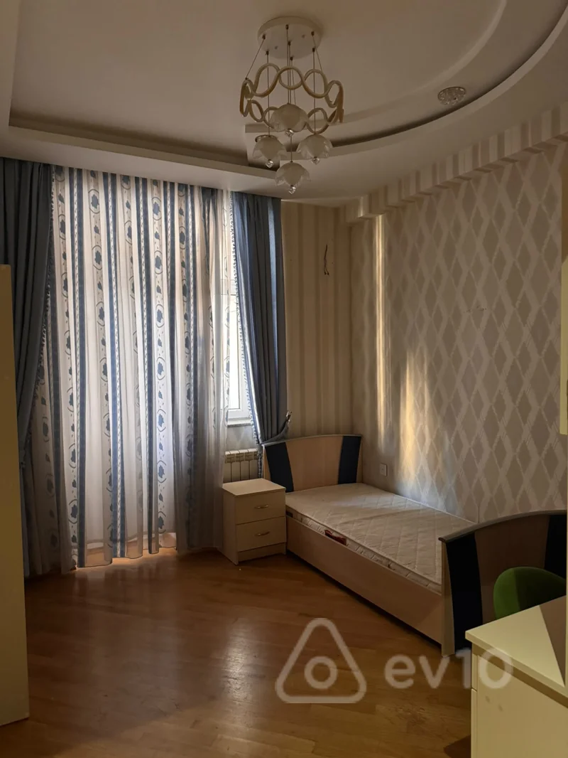 4 otaqlı mənzil, 120 m², Əsəd Əhmədov küçəsi — kirayə — Mənzil, Bakı (5)